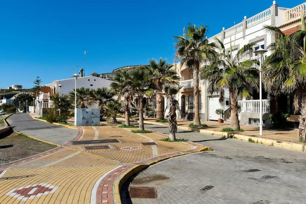 Casa De Sueno En La Playa Villa Adra Kültér fotó